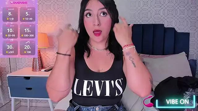 emilybroownn_ from StripChat is Freechat
