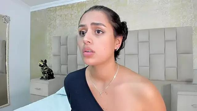 EmmaTorres_ from StripChat is Freechat
