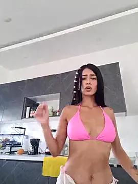 Juliana_Xander from StripChat is Freechat