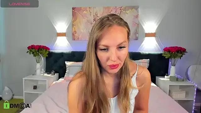 Kelly_Hardy from StripChat is Freechat