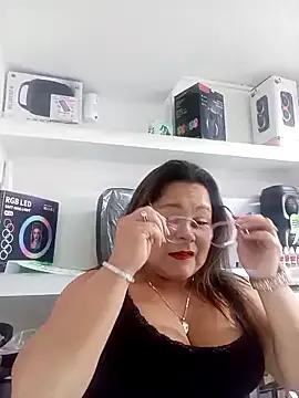 lia-taylor33 from StripChat is Freechat