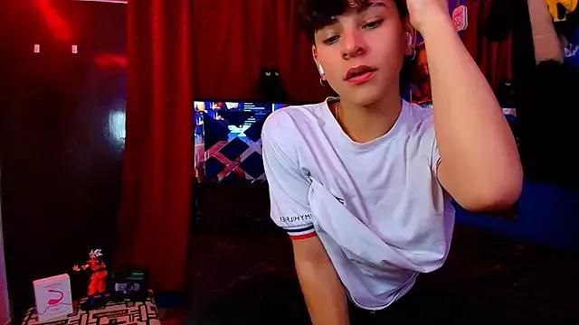 Luke_Howland from StripChat is Freechat