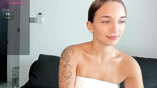 minimaya from StripChat