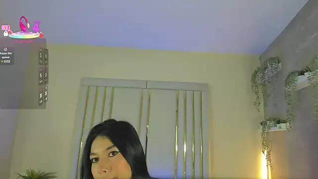 Natasharuso from StripChat is Freechat