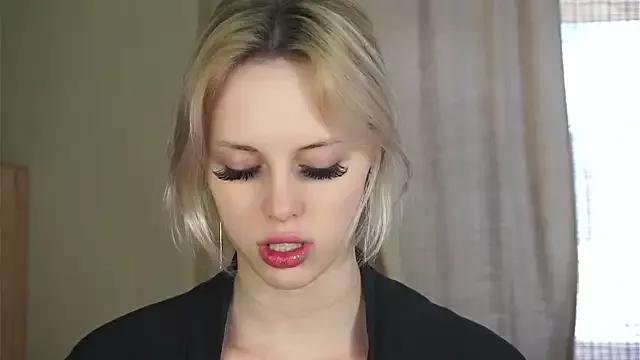 NellyCarroll from StripChat is Freechat