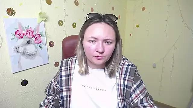 SallyVerda from StripChat is Freechat