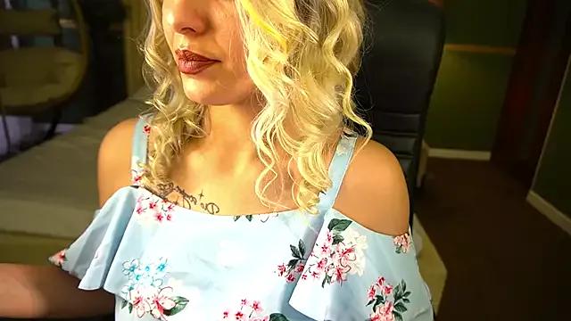 SashaBloom__ from StripChat is Freechat