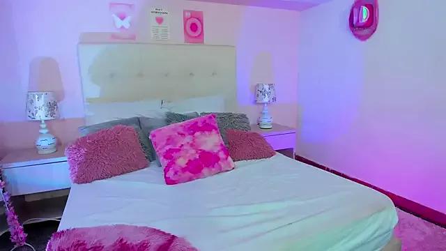 ScarlettDreamss7 from StripChat is Freechat