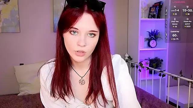 Seductive_Molly from StripChat is Freechat