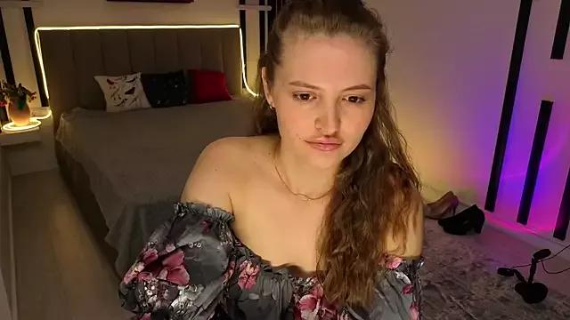 TesssaHart from StripChat