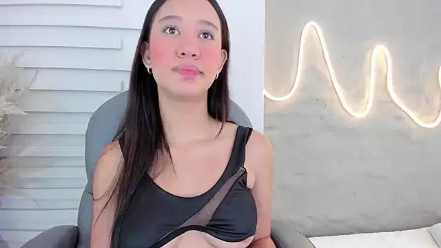 Tiffany-gil from StripChat is Freechat