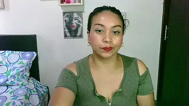 zaray_bella from StripChat is Freechat