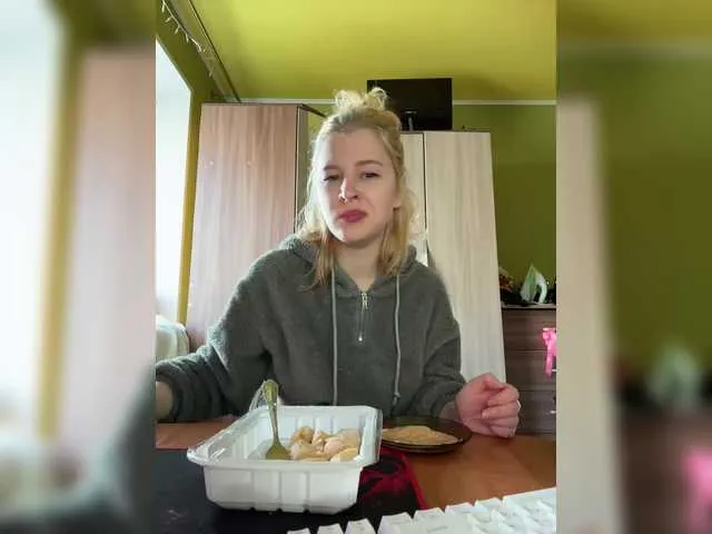 Advaya on BongaCams 