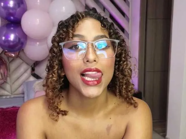 ArianaLewiis on BongaCams 