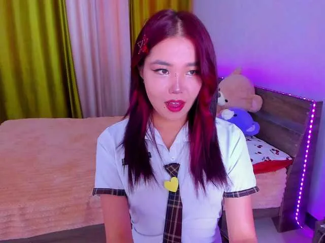 Dollyiaa on BongaCams 