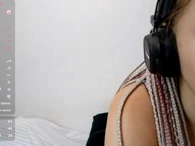 EleanorBaker on BongaCams 