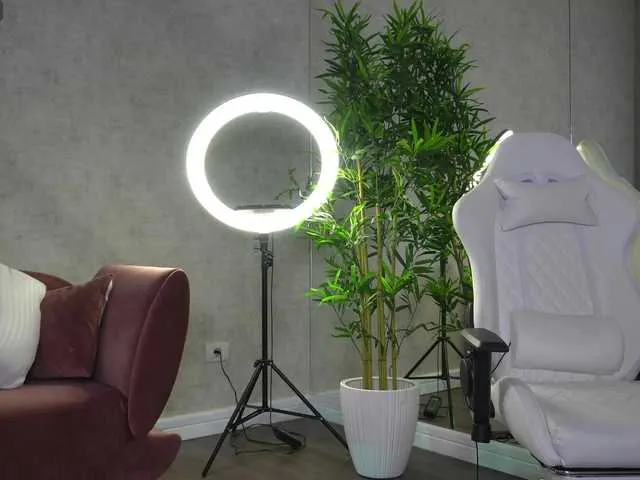 ellacandy on BongaCams 