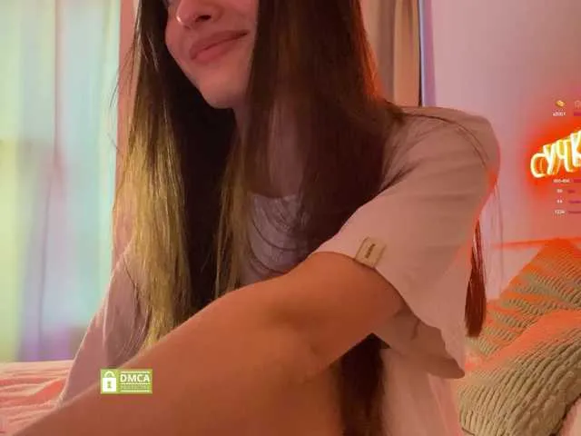 EmmSee on BongaCams 