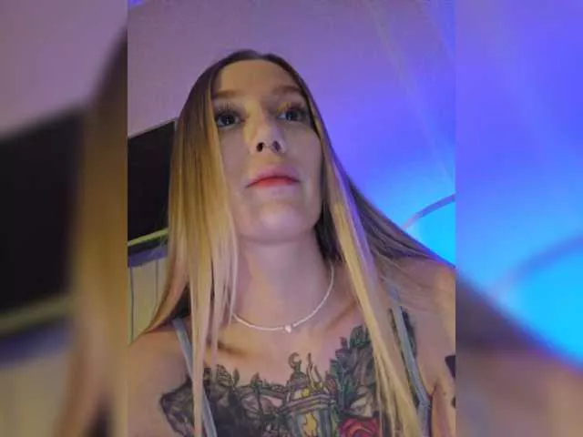 lana-lana03 on BongaCams 
