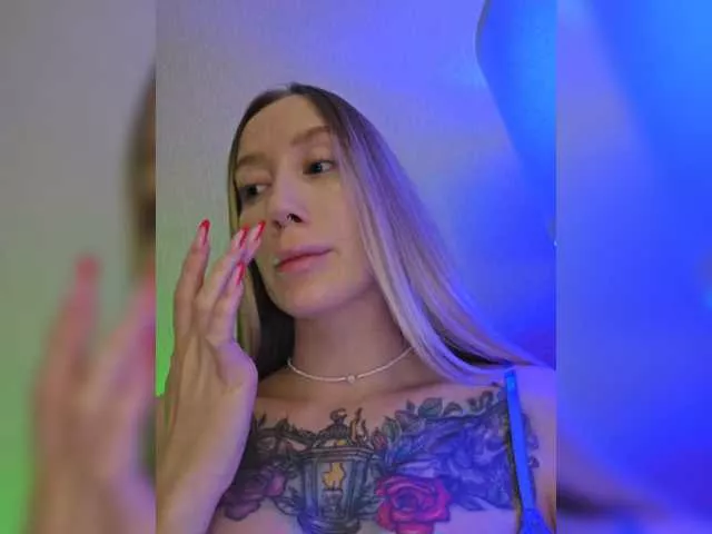 lana-lana03 on BongaCams 