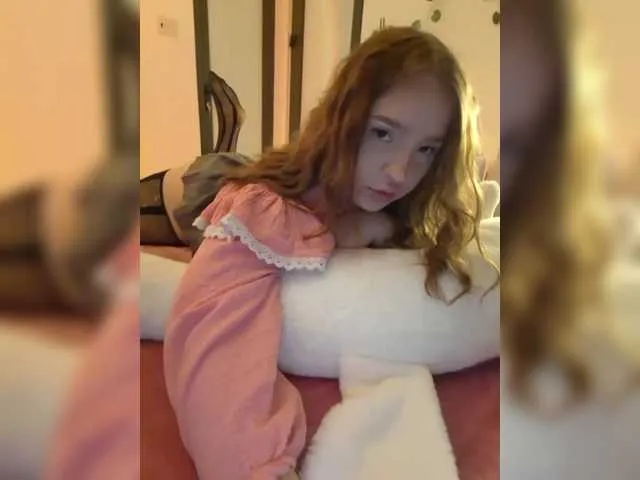 LittleDelora on BongaCams 