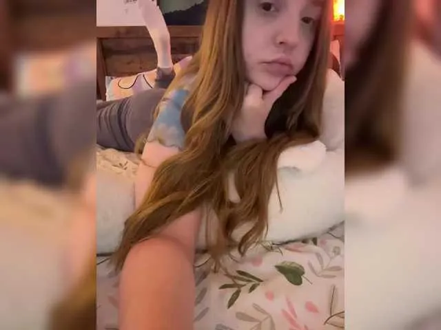 LittleDelora on BongaCams 