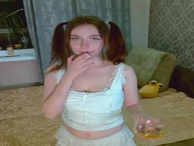 LittleLisse on BongaCams 
