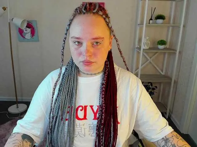 Looly-Rise on BongaCams 
