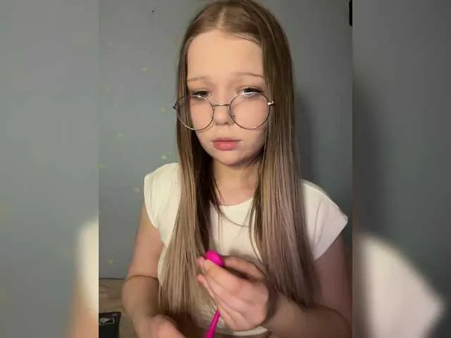 MelMooon on BongaCams 