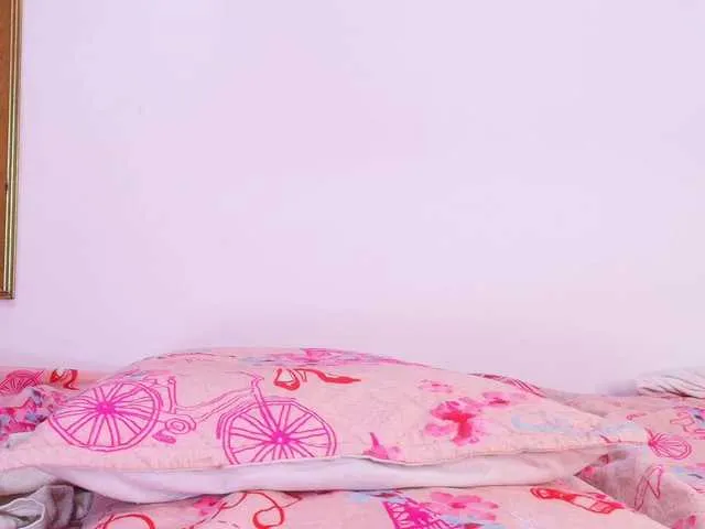 naia-blesed on BongaCams 