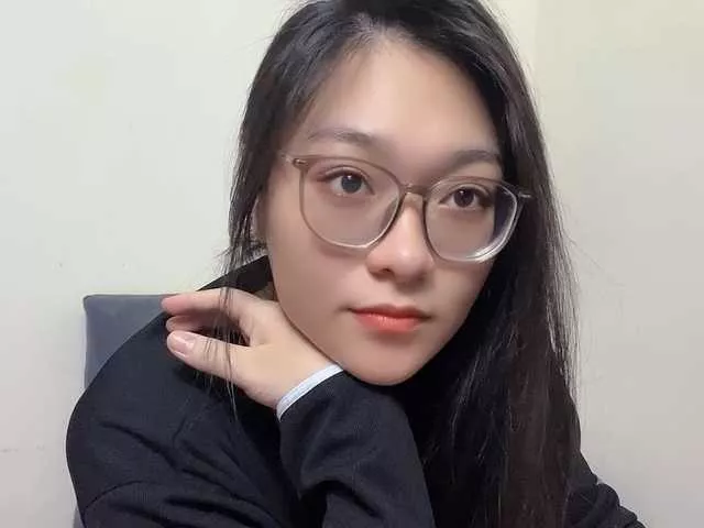 Selena295 on BongaCams 