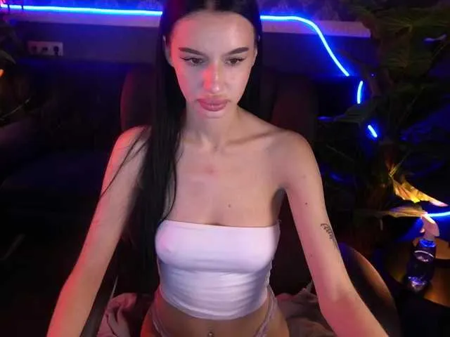 SnowWhiteee — Freechat on BongaCams