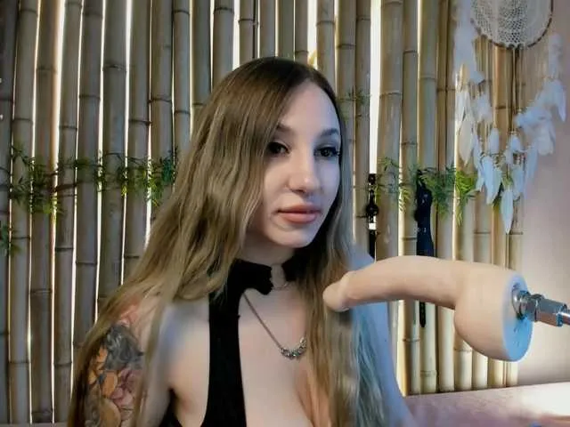 VikkiRood on BongaCams 