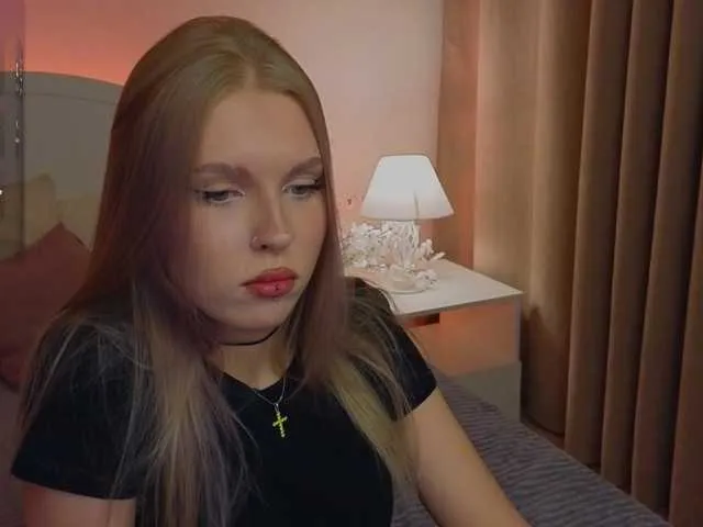 YaS1min on BongaCams
