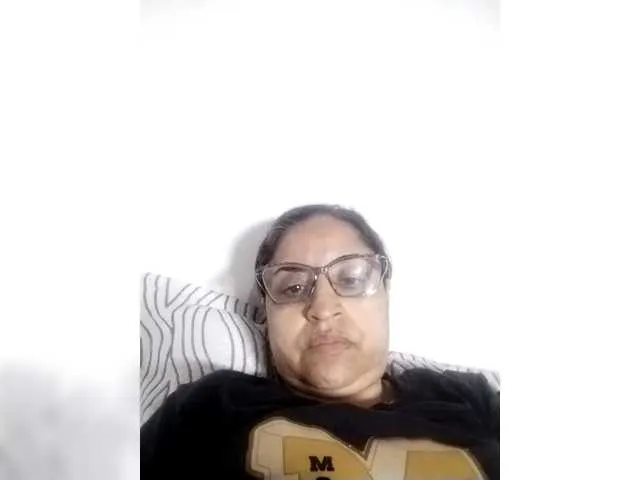 Yaya189 on BongaCams 