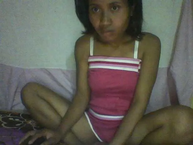 YoungNatie on BongaCams