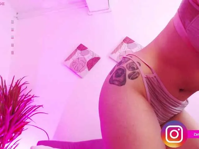 Zaradavis on BongaCams 