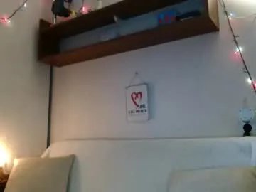 12ennie on Chaturbate