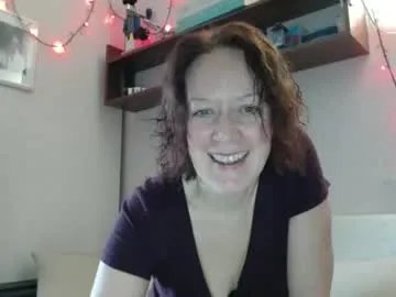 12ennie on Chaturbate