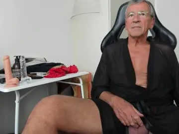 200gentleman — 200gentleman's room Want attention? Buzzing me will do the trick! #mature #uncut #bigballs Older but not dead yet!