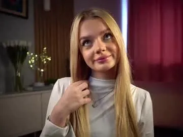 _smartblondy_ — take my top off   Hi, I'm Hessa, I'm new here, let's go to fan club ^^ #new #18 #blonde #skinny #shy  [33 tokens remaining]