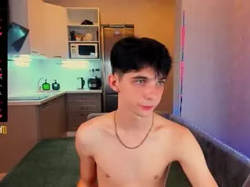 aaron_bang — CUM SHOW #twink #bigcock #young #lovense #feet [1595 tokens remaining]