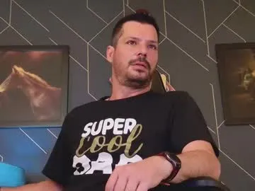 aaronbomer on Chaturbate 