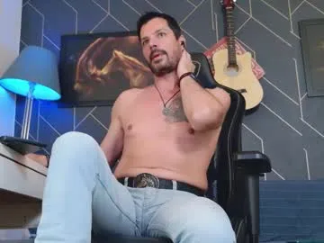 aaronbomer on Chaturbate 