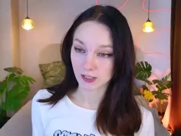 amarajewel__ — Make my top really wet every 100 tks and make my ass red   / #lovense ON / Hey its's my second day here! #new #shy #18 #bigboobs [400 tokens remaining]