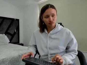 annieandstefan on Chaturbate 