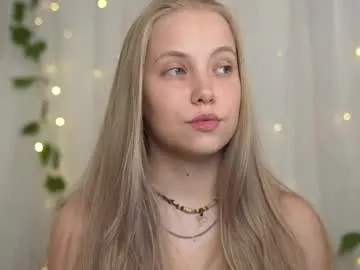 appr0ved — be happy!   Goal: make top smaller [117 left]  #blonde #natural #young #skinny #teen