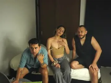 aryra — trio sex only pvt... discount on pvt 30tks/min  #bigcock #deepthroat #natural #feet #slave [1809 tokens remaining]