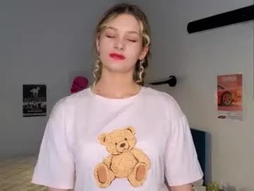 baby_ruth — Help me to reach 100 thumps up ^^ Goal: Take off t-shirt #shy #cute #young #18 [167 tokens remaining]