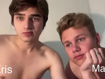 best_frendss — Pose 69 #gay #couple #twink #18 #new [140 tokens remaining]